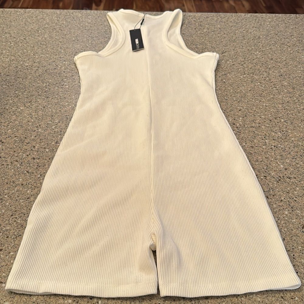 FASHION NOVA Zip Up Ribbed Romper *NEW* - Picture 9 of 10